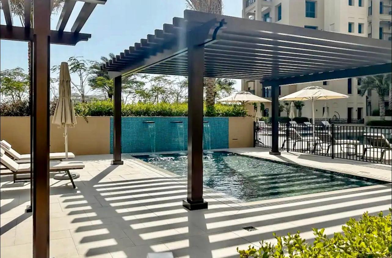 Luxury One Bedroom Dubai Eksteriør billede