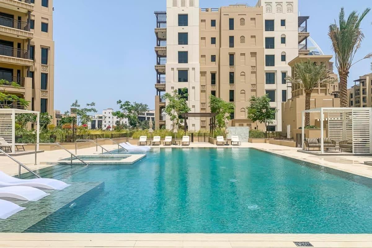 Luxury One Bedroom Dubai Eksteriør billede